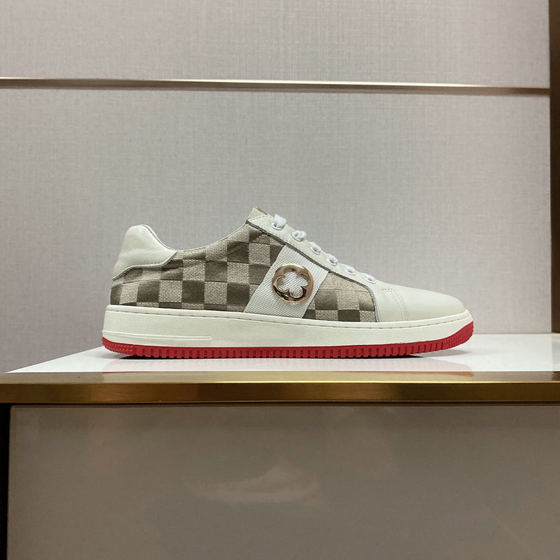 men LV shoes-056